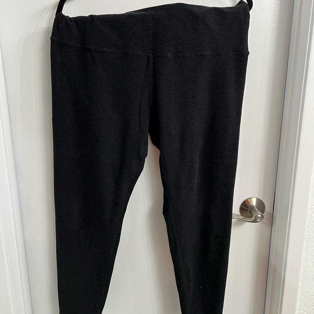 Beyond Yoga leggings, black.